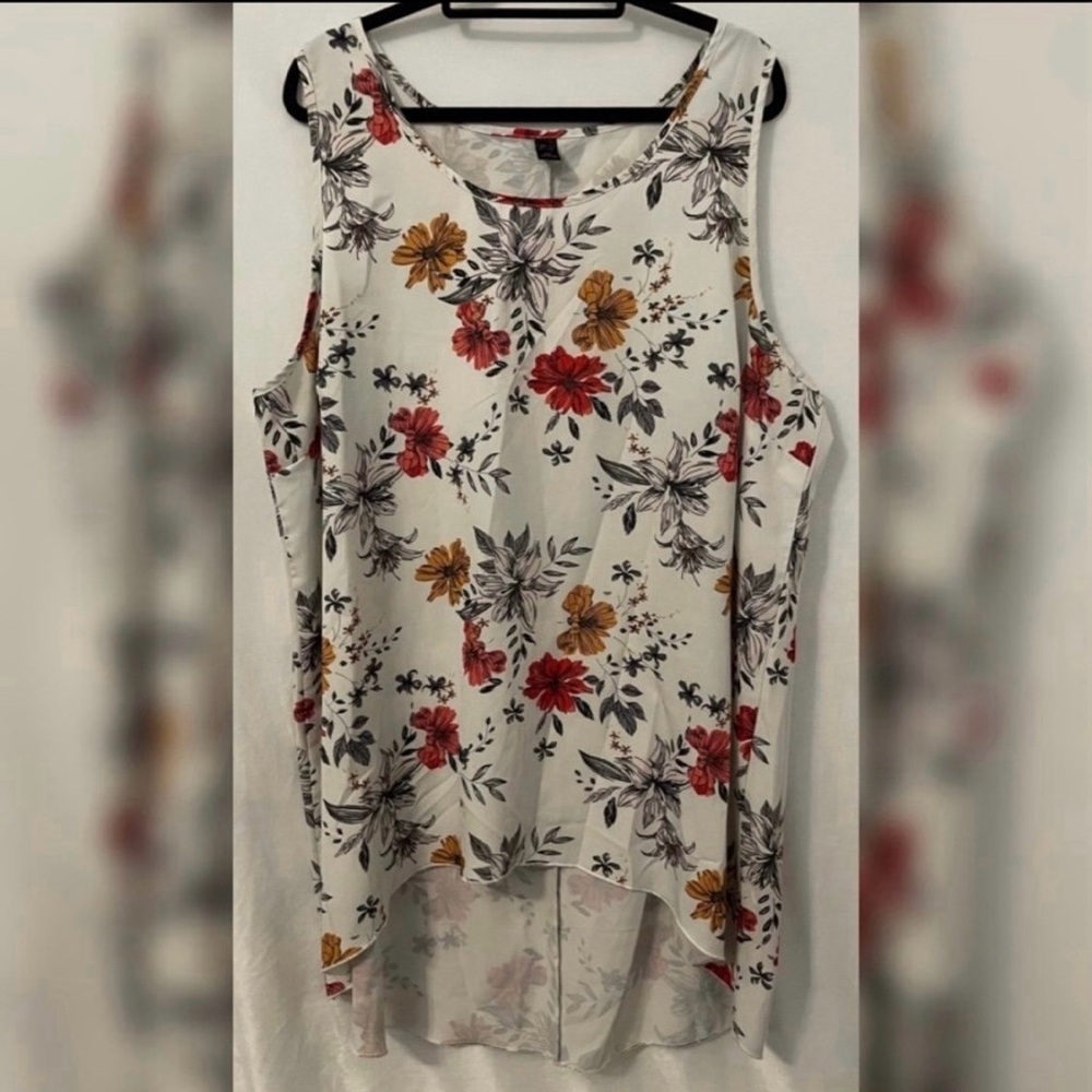 Emery Rose Floral High-Low Sleeveless Blouse